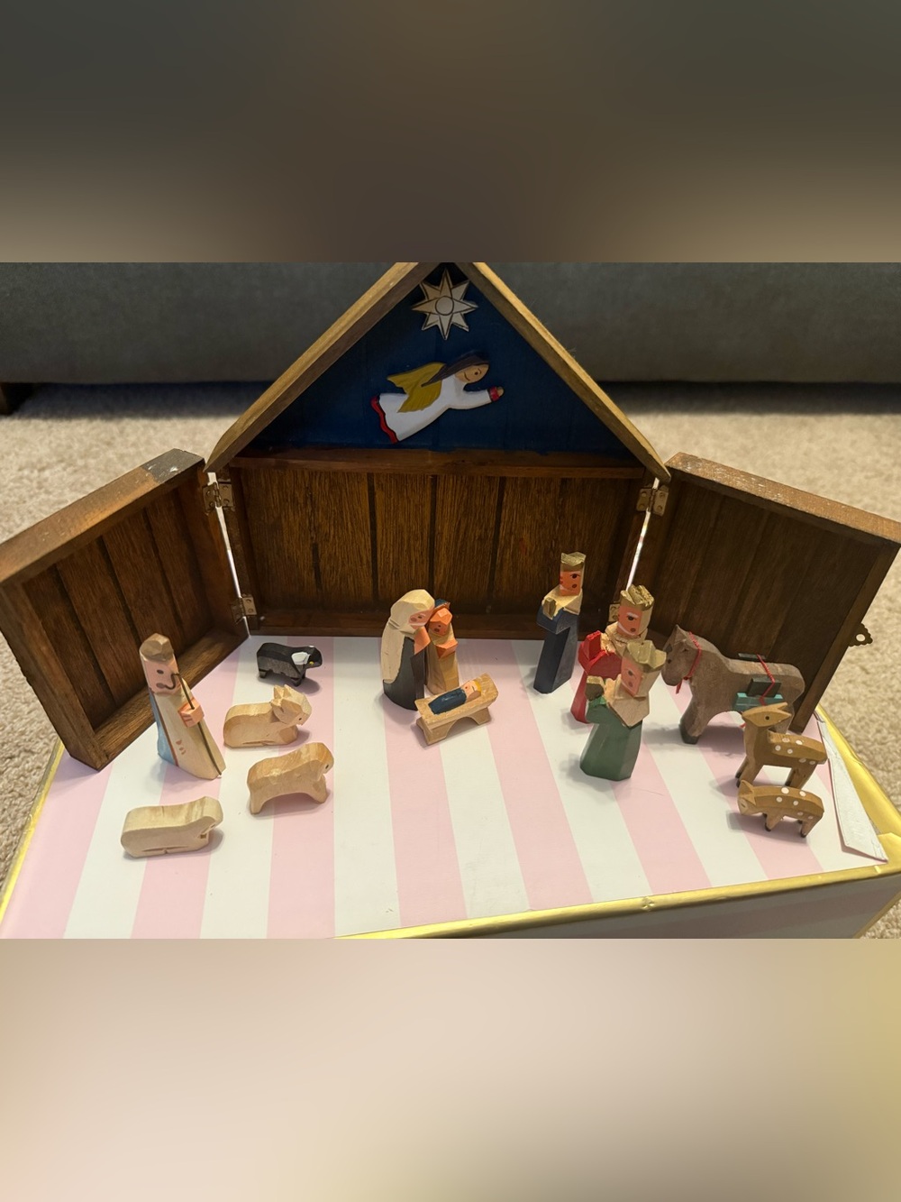 Vintage 1988 Lillian Vernon Wooden Nativity Set | Fold Up Stable & 12 Figures